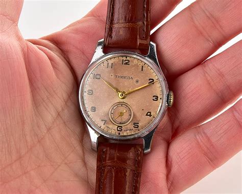 Vintage Soviet Mechanical Pobeda Wrist Watch Mchz Nd Quarter