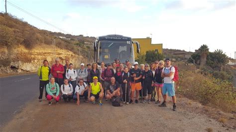 Una Treintena De Personas Participan En La Ruta G Mar Fasnia Por El