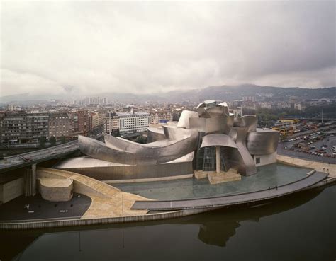 The Unexpected Low-Tech Solutions That Made the Guggenheim Bilbao ...