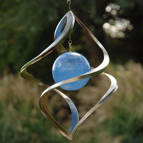 Kinetic Art from SOLAscape! This Color-Changing Solar Metal Wind ...