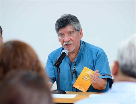 Mario Cerino Madrigal presenta 2 libros de su autoría