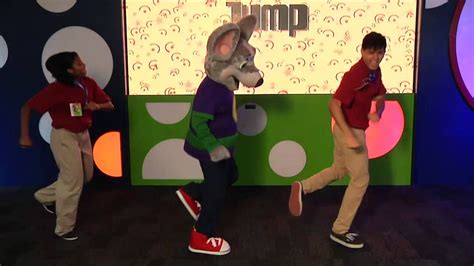 Best 5 Cool And Funny Chuck E Cheeses Easy Dance With Chuck E And His Images And Photos Finder