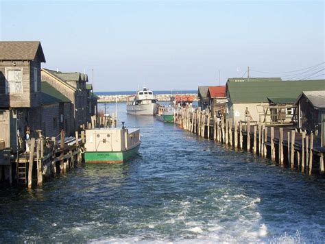 Weird Questions Tourists Ask in Michigan