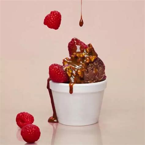 Frozen Yoghurt Met Witte Chocolade En Frambozen Boodschappen