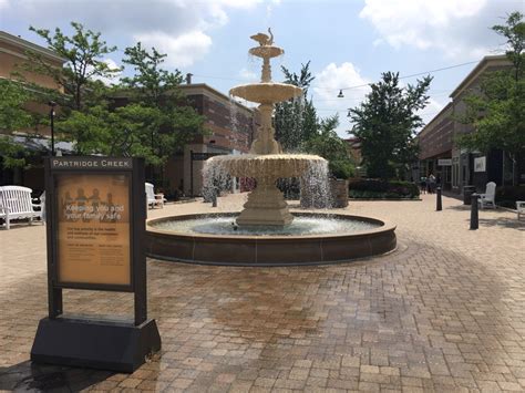 Bomb Threat Forces Evacuation At Partridge Creek Mall In Clinton Twp