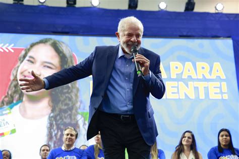 Lula estava indisposto e reclamou de dor cabeça ao final do dia antes