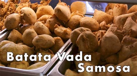 Mumbai S Best Vada Pav And Samosa Pav Indian Street Food Youtube