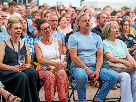 Anna Loos Begeistert Vom Friedenstein Open Air