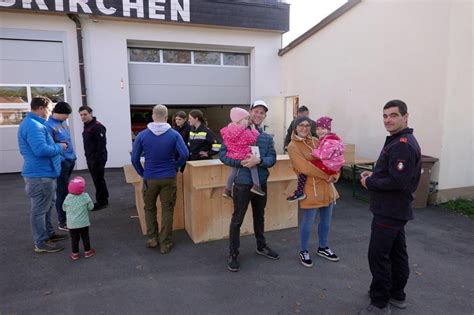 Freiwillige Feuerwehr Weißkirchen Feuerlöscher Überprüfung