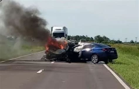 Chocaron Dos Autos Se Incendiaron Y Los Conductores Murieron