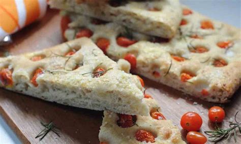 Receta Para Preparar Focaccia El Exquisito Pan Italiano La Br Jula