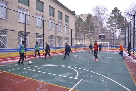 Ion Ceban Un terenului de sport multifuncțional inaugurat la Mihail