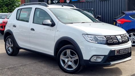 2017 17 Dacia Sandero Stepway 09 Tce Laureate 5dr In Glacier White