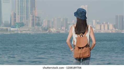 Sexy Blonde Woman Wet Tshirt On Foto De Stock Shutterstock