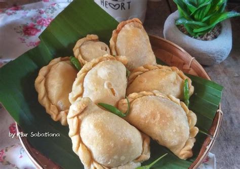 Resep Pastel Renyah Oleh Nur Sabatiana Cookpad