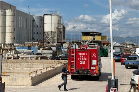 Incidente Nel Cantiere Della Metro A Napoli Morto Un Operaio Corriere It