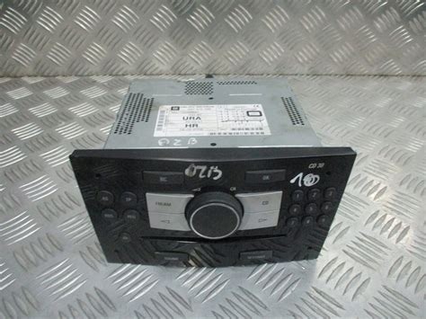 RADIO FABRYCZNE CD OPEL ZAFIRA B CD30 13289931 13289931 za 45 zł z