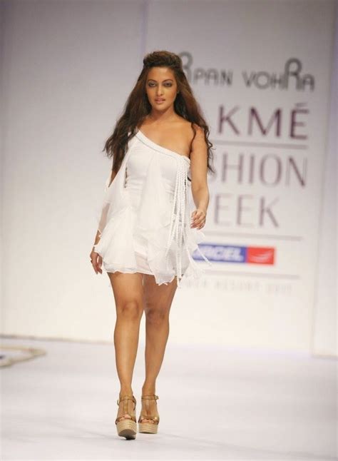 Pin On Bollywood Actress Hot Photos