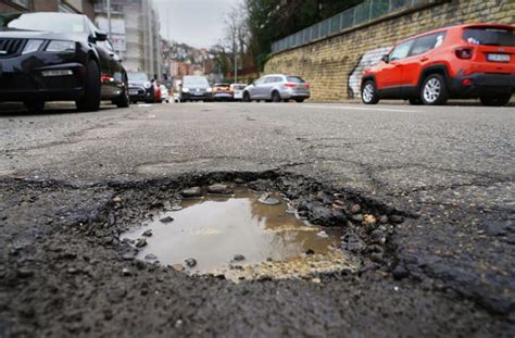 Schlechter Zustand der Straßen Gibt es immer mehr Schlaglöcher in