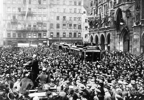 Beer Hall Putsch, 1923 Photograph by Granger - Fine Art America