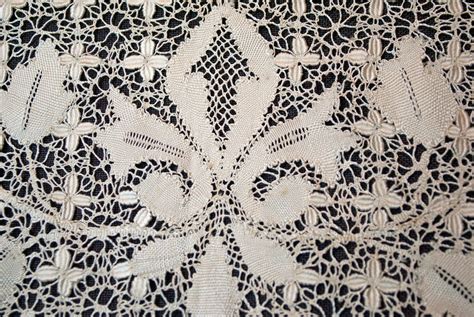 Antique Maltese Silk Maltese Lace Collar Handmade Bobbin Etsy