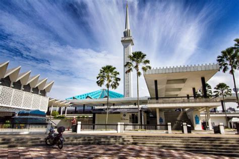 Best Time To Visit National Mosque Of Malaysia Masjid Negara Kuala