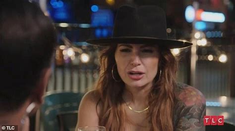 MILF Manor Crystal Jennings Declares Newly Arriving Dad Off Limits And Argues Over Him With