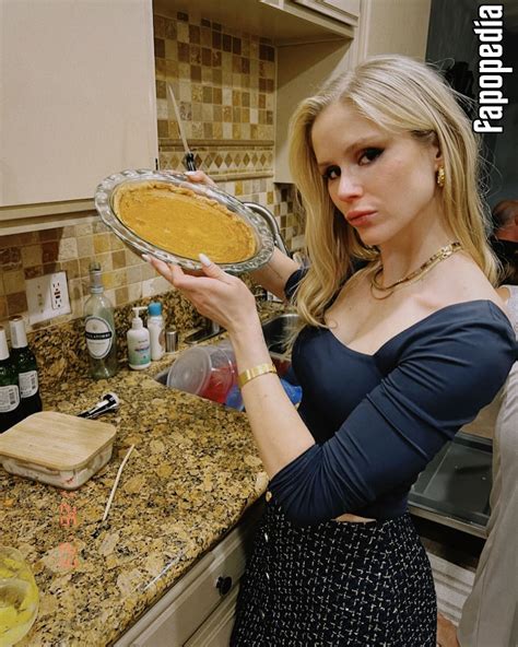 Erin Moriarty Nude Leaks Photo Fapopedia