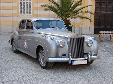 Rolls-Royce Silver Cloud history, photos on Better Parts LTD