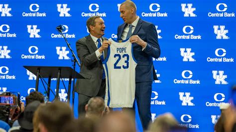 Mark Pope Adapts To Coaching Kentucky After John Calipari Whas