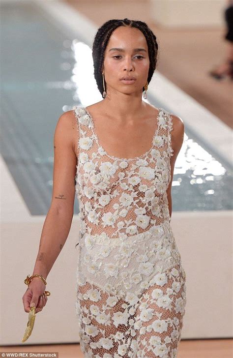 Zoe Kravitz Wows In Sheer Lace At Vogue S Paris Fashion Week Bash Zoe