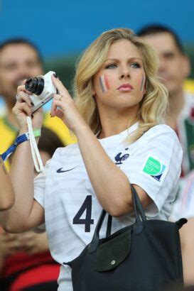 Rapha L Varane Bient T Papa Pour La Deuxi Me Fois Sa Femme Camille