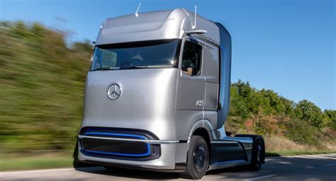 New Mercedes Benz Genh2 Fuel Cell Semi Concept Previews Production