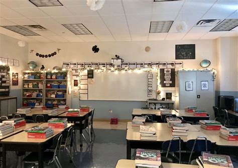 #middleschool #highschool #bulletinboards #farmhouseclassroom # ...