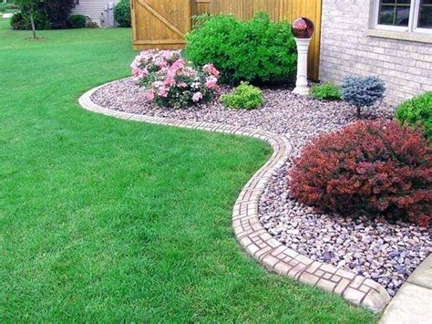 18 Cheap Lawn Edging Ideas