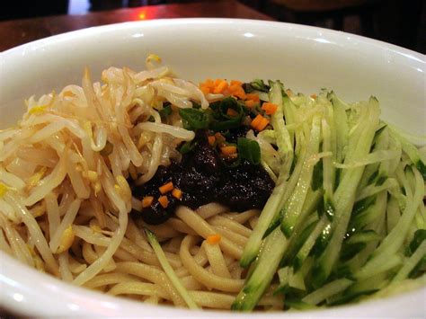 Beijing Pork Noodles 炸醬麵 At Baozi Inn 人民公社 Chinatown London Wc2