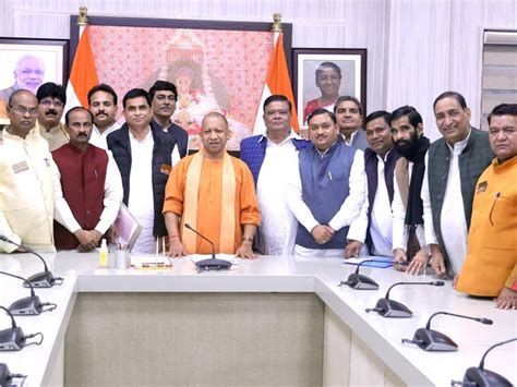 Anupshahr Mla Met Cm Yogi In Lucknow अनूपशहर विधायक ने लखनऊ में सीएम योगी से की मुलाकात