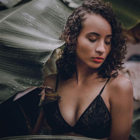 How to Stand Out as a New Model on OnlyFans: 12 Tips to Be Successful