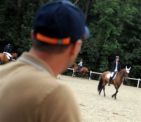 Dressage Hippique Diaporama La Finesse Du Dressage Au Dachsbuhl Colmar