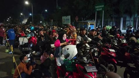 Antrean Pemudik Motor Di Ciwandan Meluber Hingga Keluar Pelabuhan