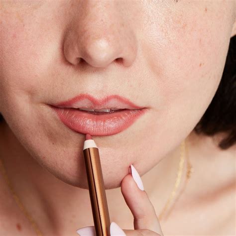 How To Apply Lipstick Perfectly Everytime For Every Lip Shape Woman And Lifestyle