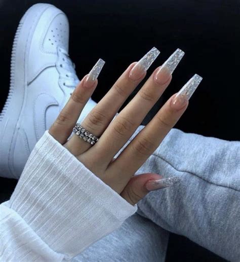 Épinglé par lee lou sur nails Ongles transparents Vernis à ongles