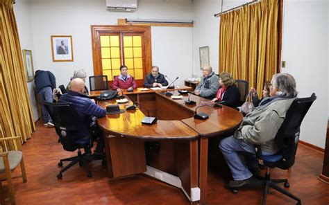 Alcalde De Los Andes Junto A La Comunidad Exigen A Esval Inversi N Para