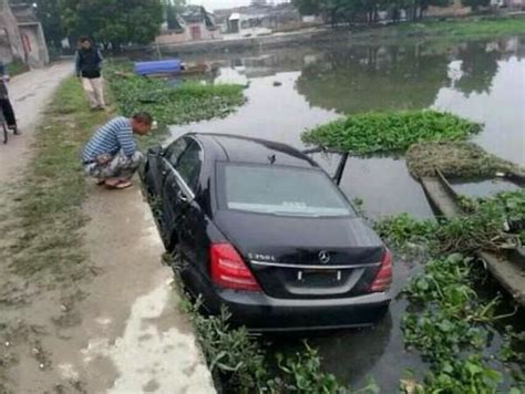 車上隱藏的秘密逃生暗道，車主可以一輩子不用，但必須要知道！ 每日頭條