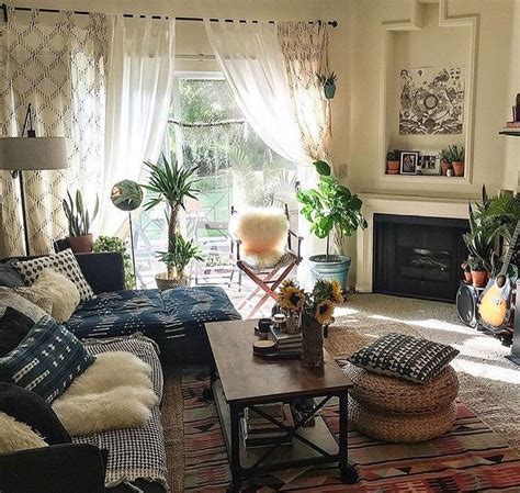 Stunning Bohemian Living Room Design Ideas