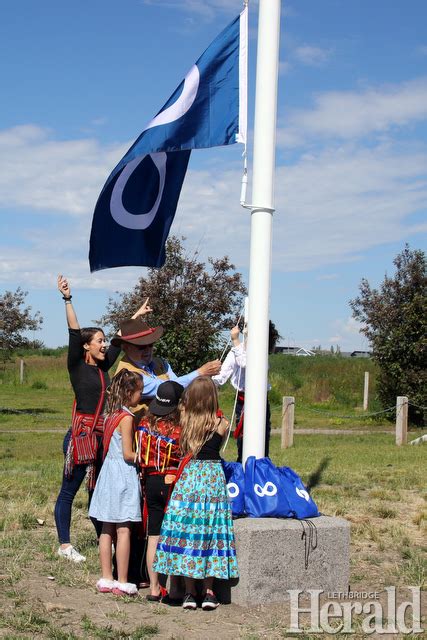 Metis flag represents joining of two people