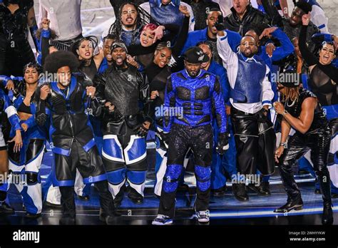 Ludacris, Usher and Lil Jon perform during the Apple Music Halftime ...