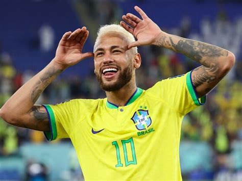 Neymar Bate Recorde De Pel Gols A Camisa Da Sele O Jd