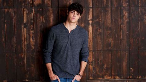 Noah Centineo Choses Savoir Sur La Star Da Tous Les Gar Ons Que