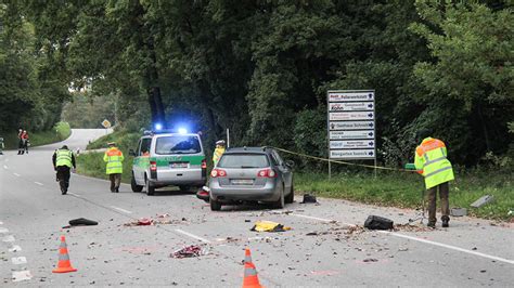 Schwerer Unfall Zwischen Moosburg Und Mauern Bilder